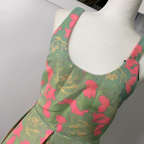 Dolce Vita Floral Sleeveless Dress in Green and Pink - Picture 3 of 8
